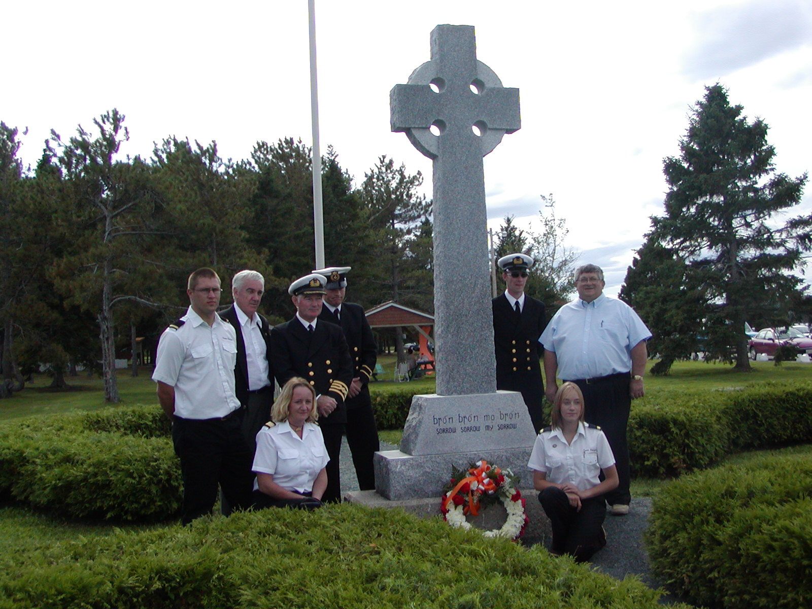 Cross Middle Island